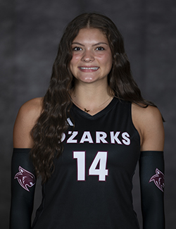 Anna Brunner head Shot